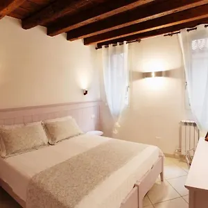 ca-de-lanzolo.hotelinveneto.com/